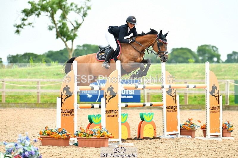 230611A-152811-06436 - Cls 28 Chard Grand Prix