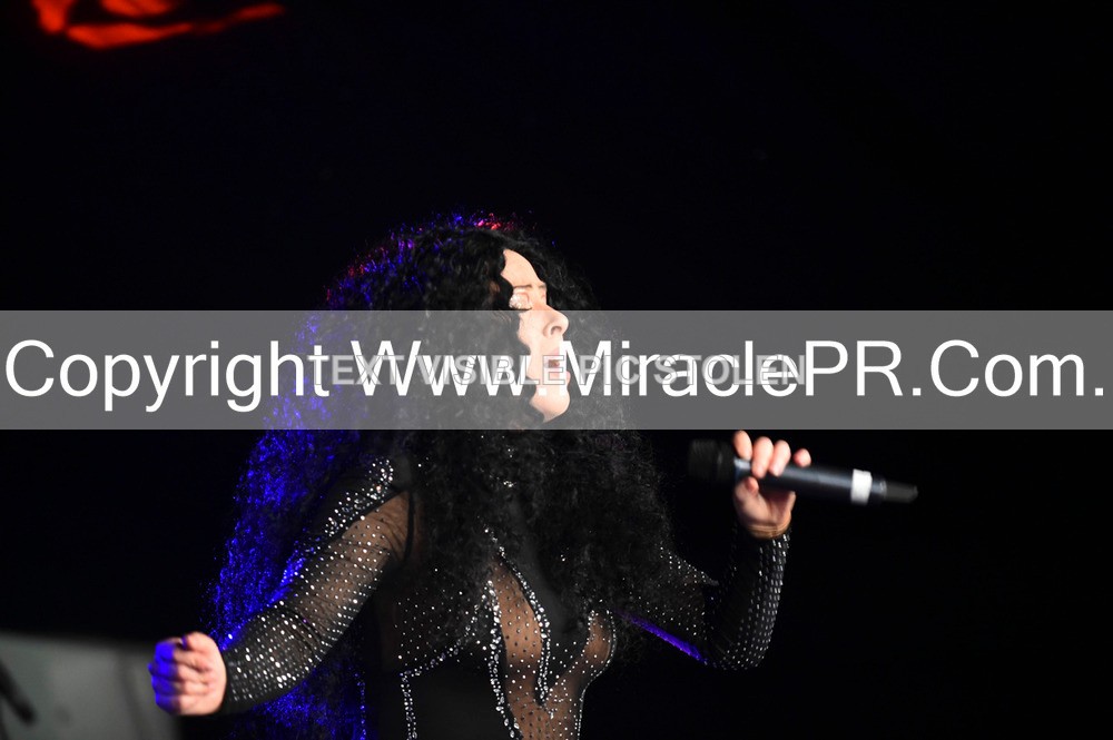 SH4_6407 - The Cher Experience