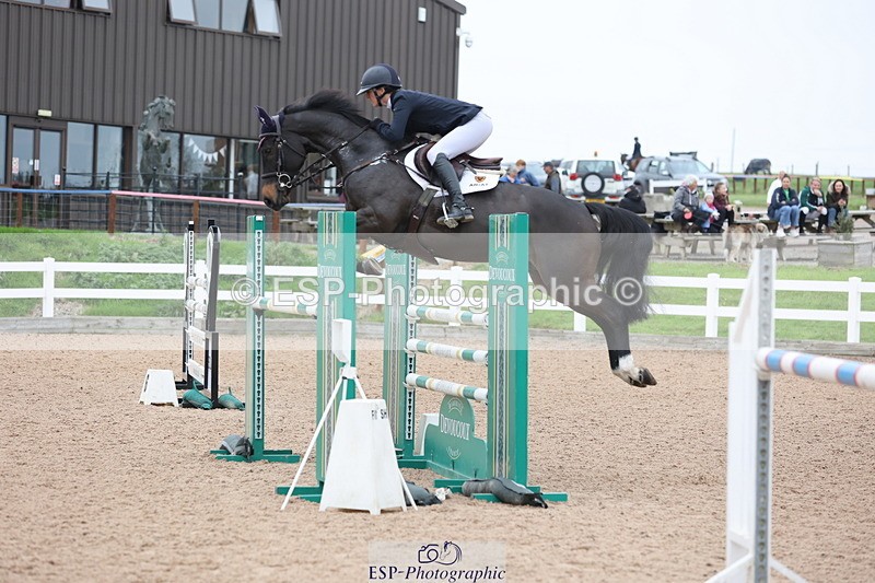 241101A-131457-02011 - FRI Cls 6 Foxhunter and 1.20m Open