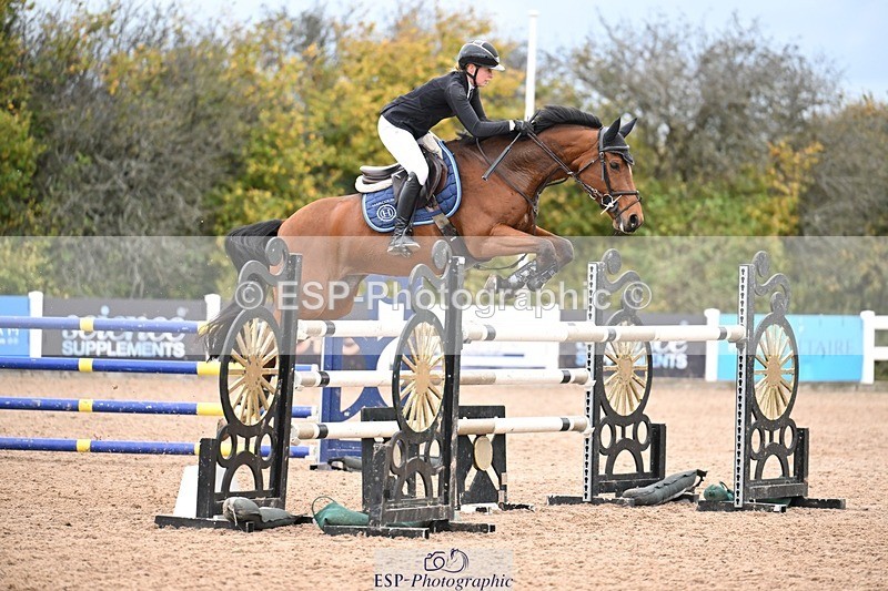 251022-144050-00691 - Cls 6 Snr Foxhunter 1.20m