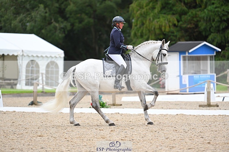 230813-173442-08701 - Cls 14 Medium Silver 16.45 to End