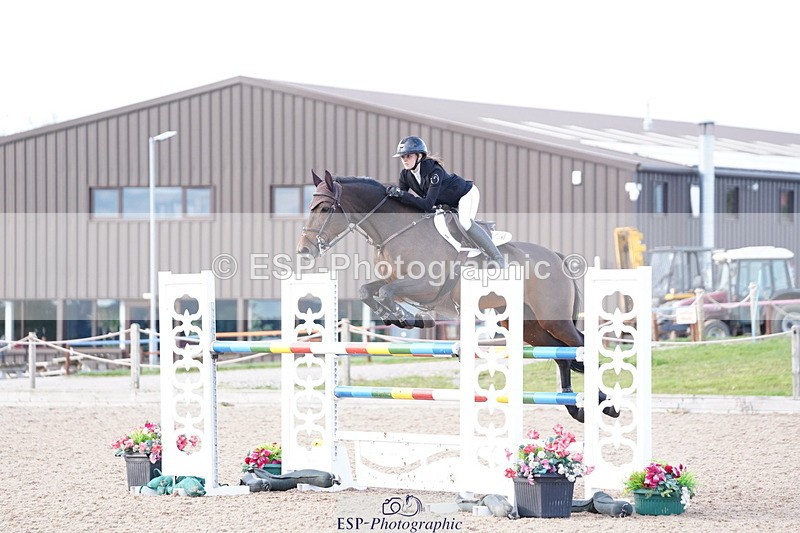 241004A-164344-02848 - Fri 05 Nat 1.30m & 1.40m Open