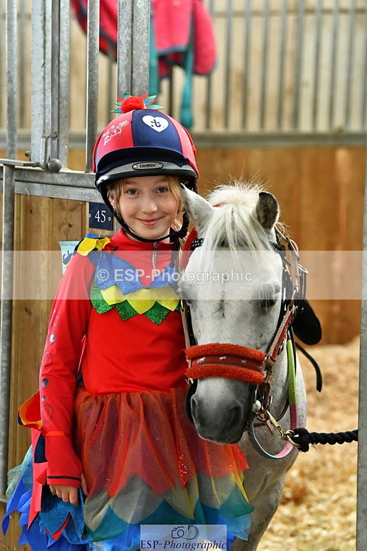 230804A-094646-02192 - Stable Shots