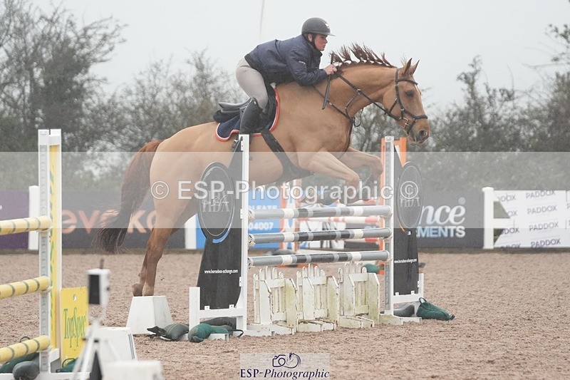 251207-120341-01953 - Cls 20 Snr Newcomers and 1.10m