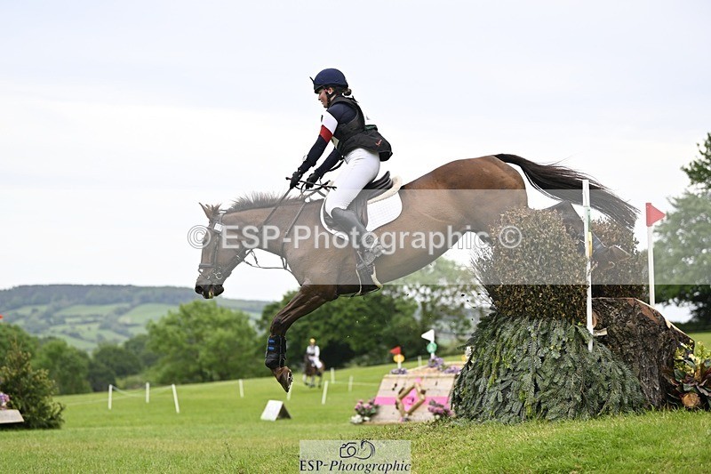 240525-170102-18511 - 279-MHF_LADY-Poppy_von_Maltzahn