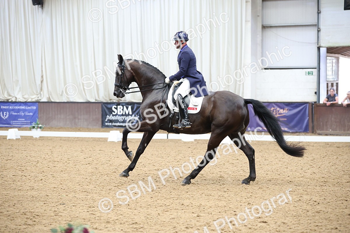 SBM_004328 - Class 9 - FEI Inter 1 Gold - 15.55-16.43