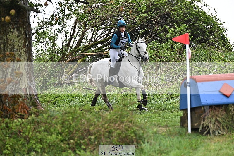 250418-144543-05663 - 221-Lauren.Greaves-EMERALD.LAD.II