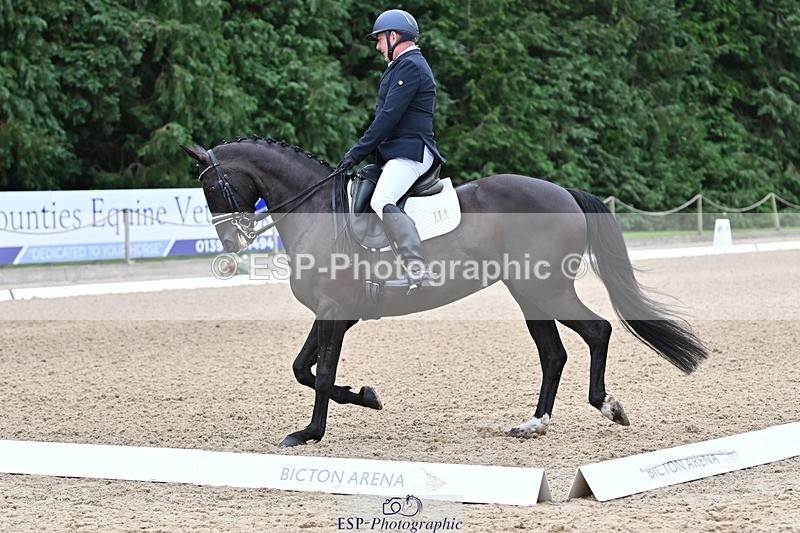 240810-101117-02470 - 161-John.Fullick-Hermosa.bella