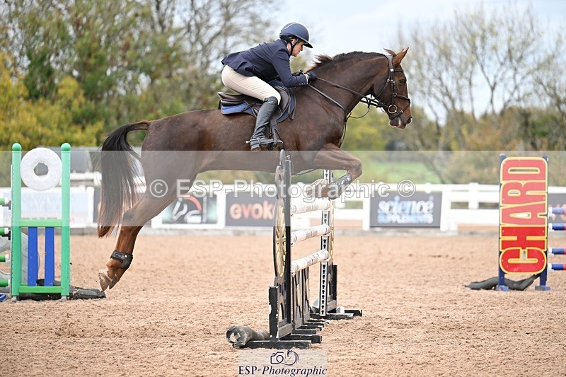 251022-143247-00676 - Cls 6 Snr Foxhunter 1.20m
