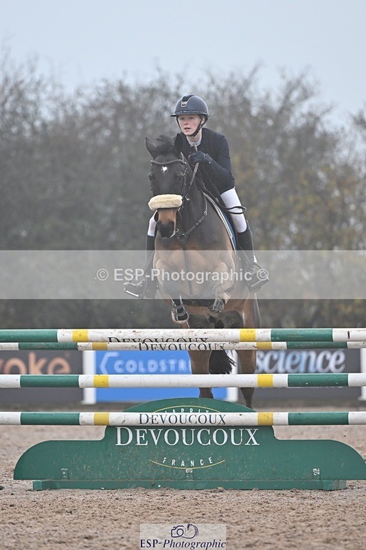 251115-123614-01009 - Cls 10 Pony Foxhunter and 1.10m Open