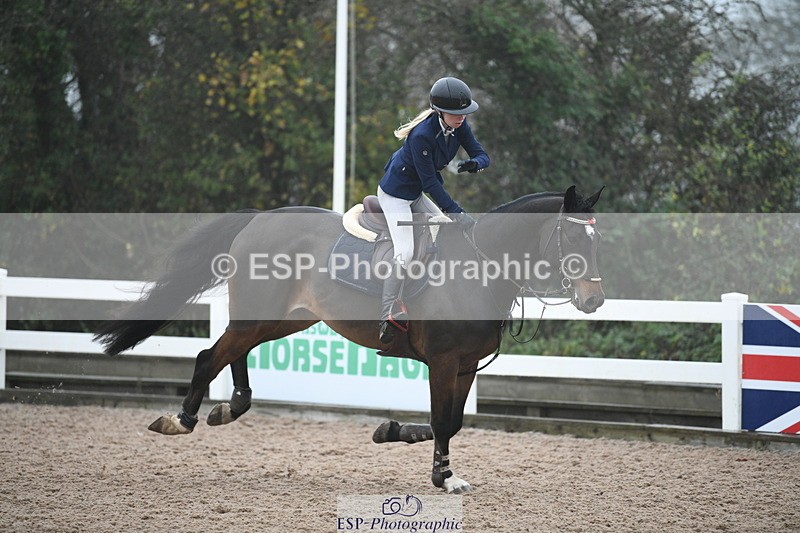 241103A-112116-07768 - SUN Cls 21 Snr Newcomers and 1.10m Open