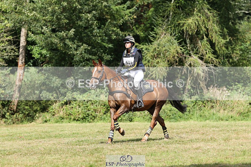 240825X-113731-32292 - 70cm XC 11.00 to 12.00