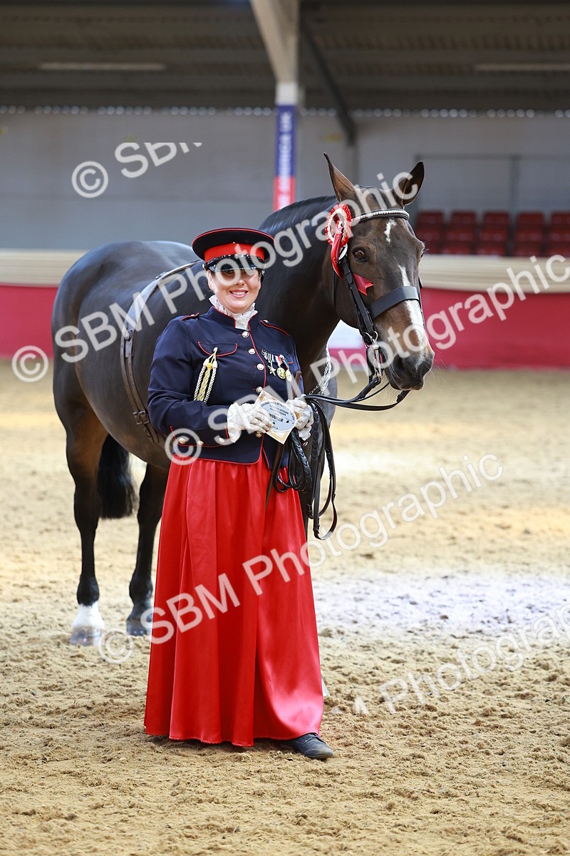 SBM_13680 - Class 104 - IH  Costume