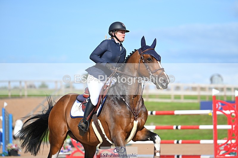 230721A-170111-07942 - Cls 10, 2 Star Big 1.45m Break to End