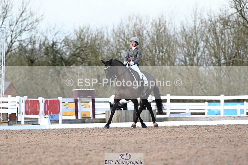 240218A-140100-08533 - 152-Beth.Miller-Lillie.Langtry