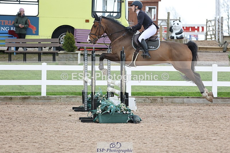 240406A-112657-03070 - Cls 20 British Novice and 90cm Open