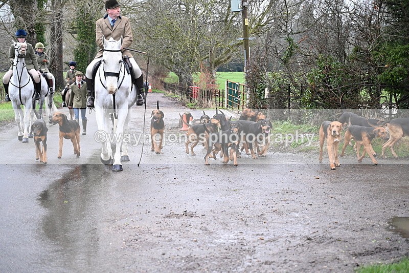 WJ7_9357 - Walk out..