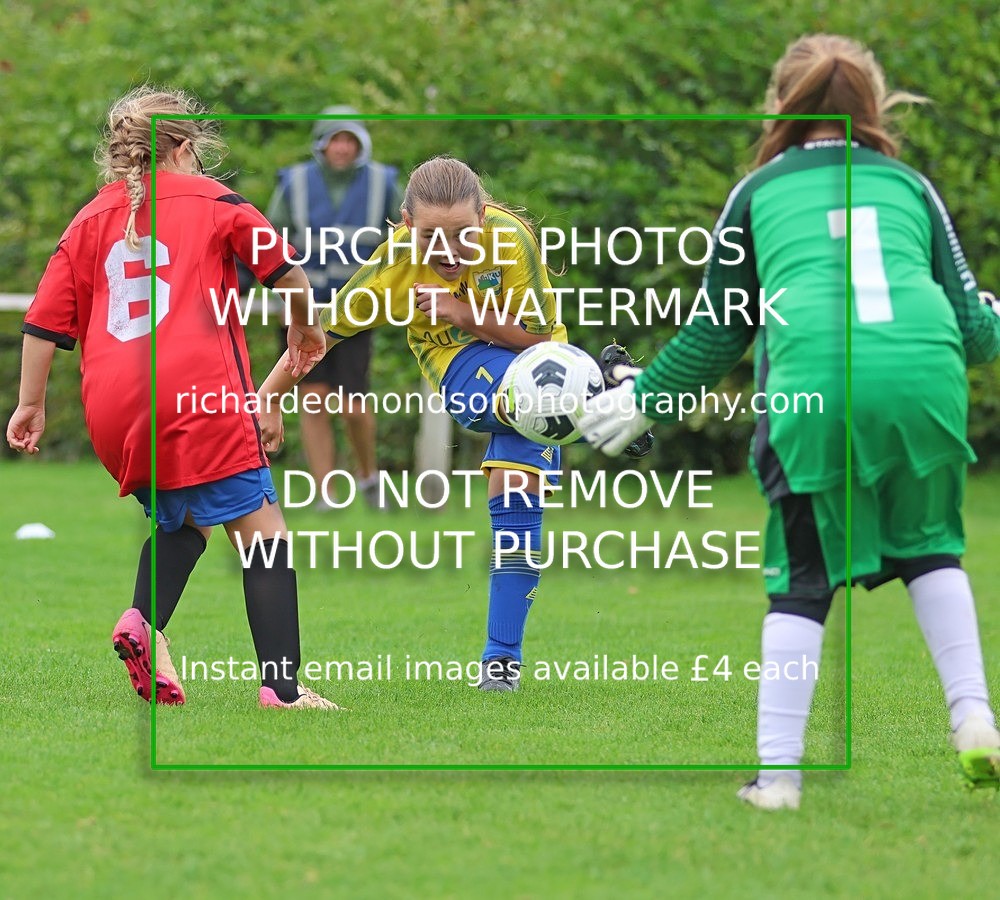 IMG85 - Kendal United Girls Under 10 vs Halton Lionesses Under 10 (14/9/25)