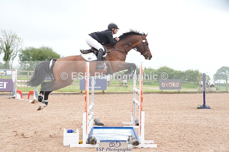 260508-090206-04487 - Cls 12 Snr Foxhunter