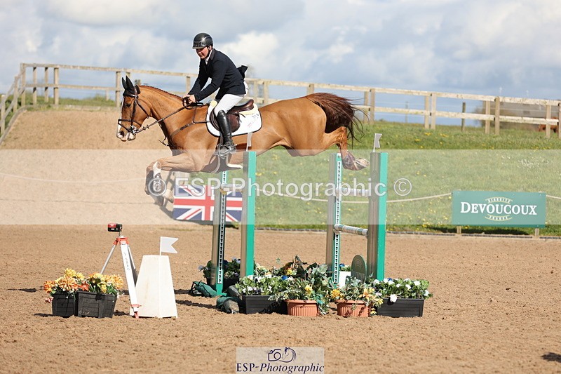 240419A-162051-09329 - Cls 10, 2 Star Big Tour 145cm  15.45 to 16.35 break