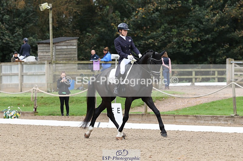 241024-102208-01572 - 132-Mollie.Summerland-MOJO