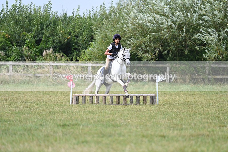 WJ7_6019 - 40cm XC Time 10:57 to 11:30