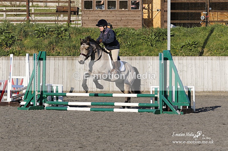 _EST0034 - Bourne Valley Riding Club Winter Showjumping 27/03/22