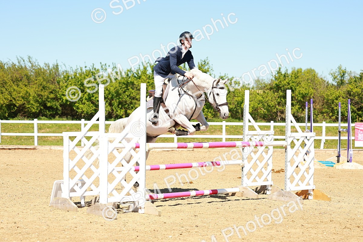 SBM_001410 - Class 4 - Senior Newcomers 1.10m