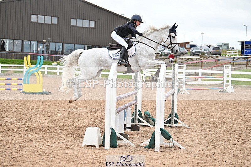 240309A-132402-01158 - Cls 8 Pony Newcomers and 1m Open