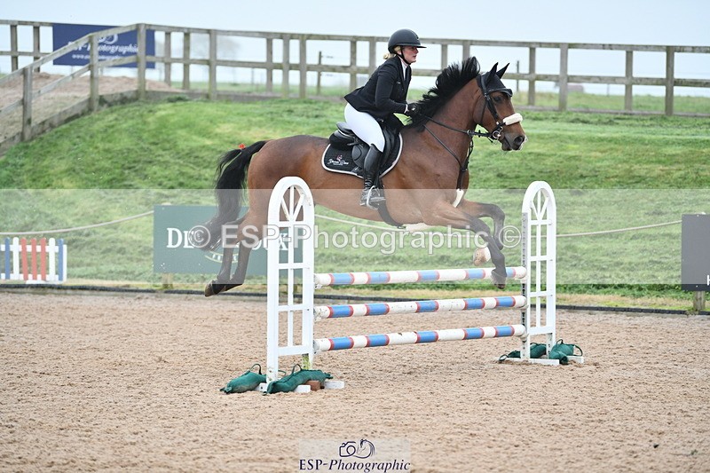 241102A-114706-04404 - SAT Cls 9 British Novice and 90cm Open