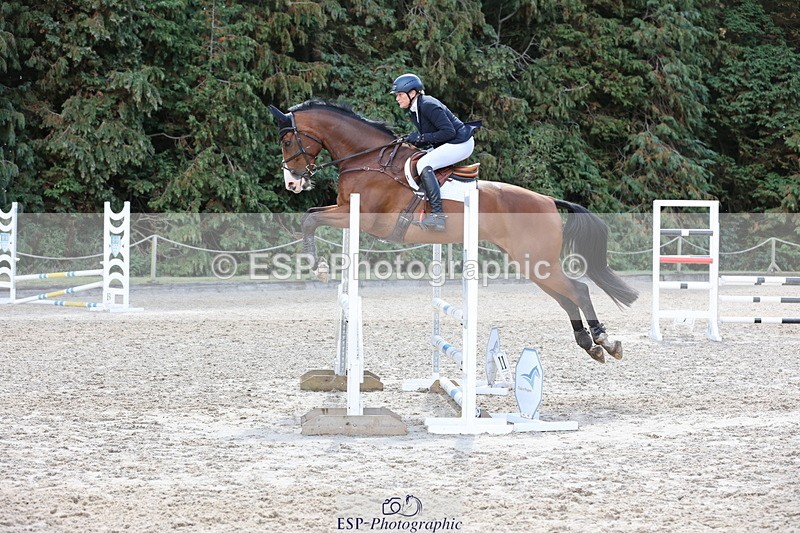 250829A-111715-01329 - Cls 7 British Novice and 90cm