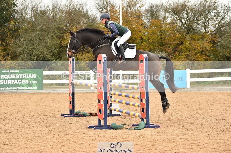 231122A-124416-00337 - Cls 4 Newcomers & 1.10m Open