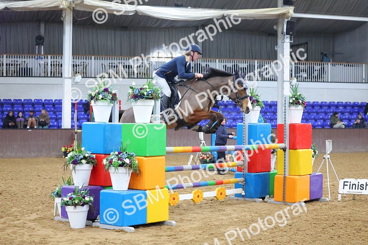 SBM_002014 - Class 15 - Senior Newcomers - First Round (1.10m)
