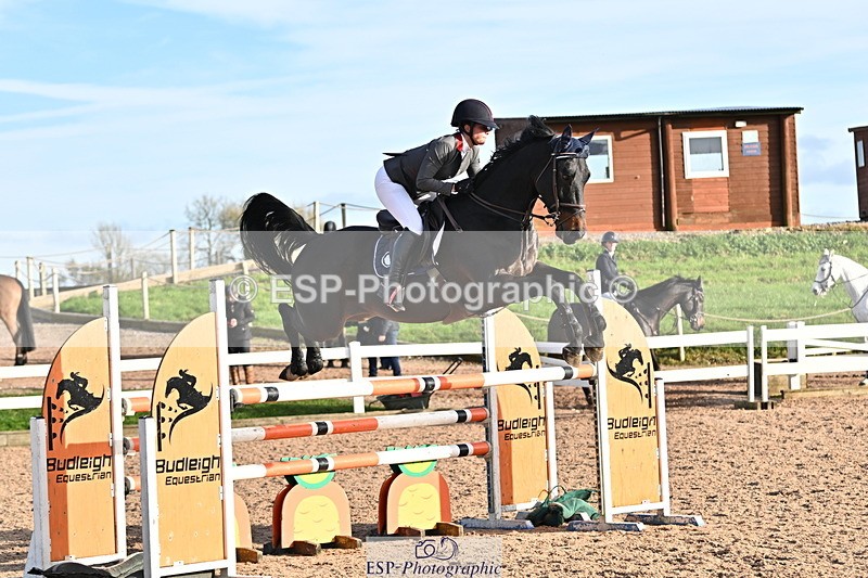241113A-141647-00838 - Cls 05A&B Snr Fox & 1.20m Open
