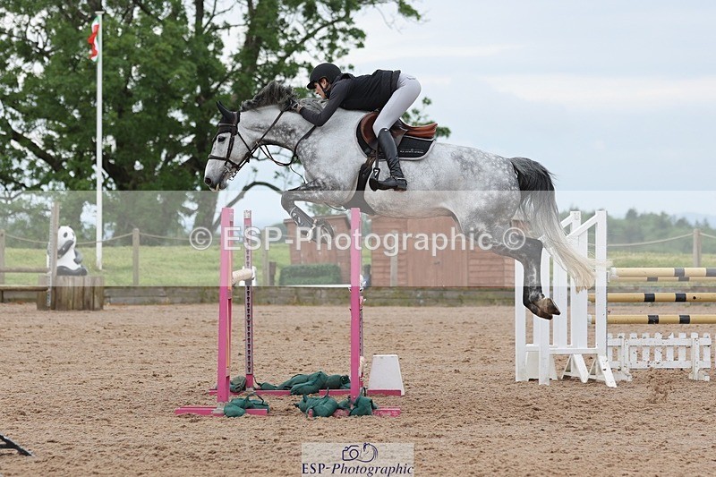 250524-101424-04106 - Cls 13  A&B 1.05m & 1.10m open