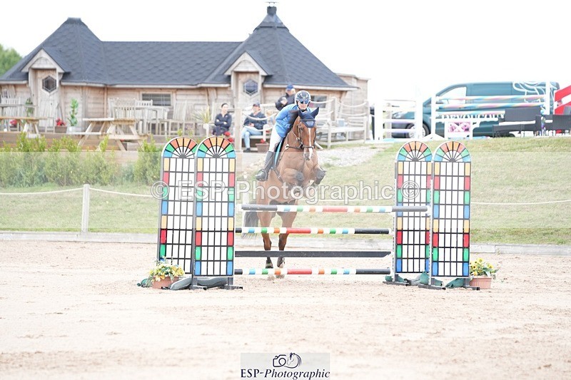 250801-111217-04872 - Cls 14 Snr Fox 1st Rnd