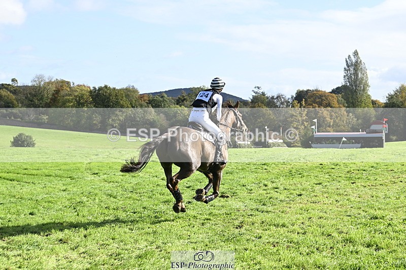 251024A-121731-08948 - B-124-Sophie.Lamb