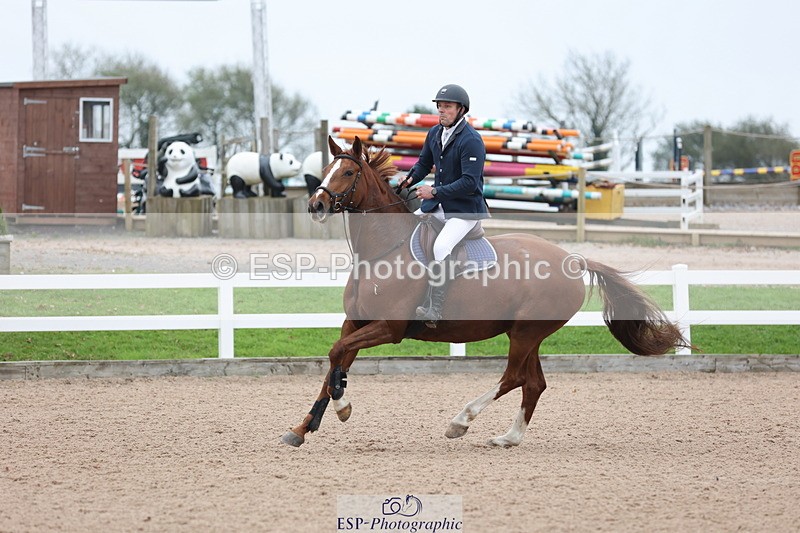 241101A-132230-02059 - FRI Cls 6 Foxhunter and 1.20m Open