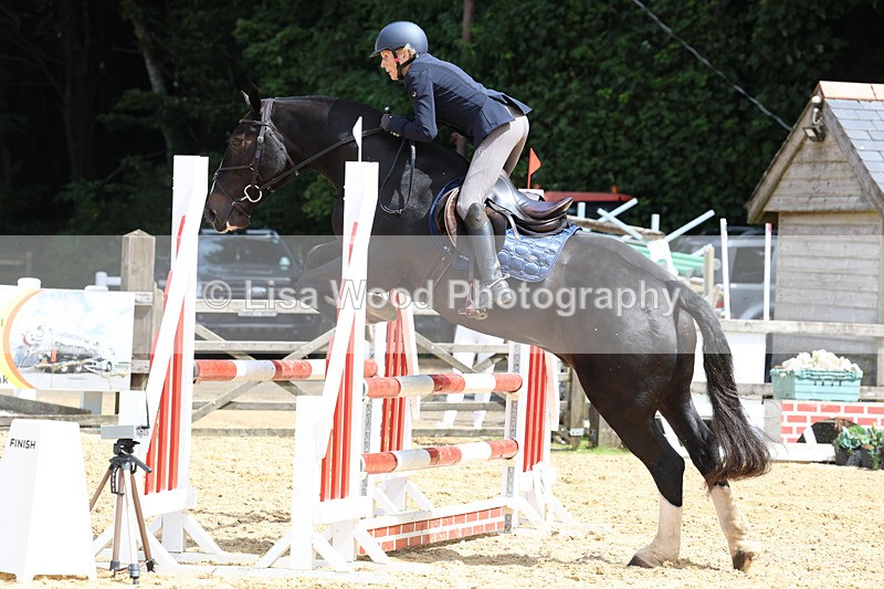 3E7A0186 - Class 9: Senior British Novice/90cm open