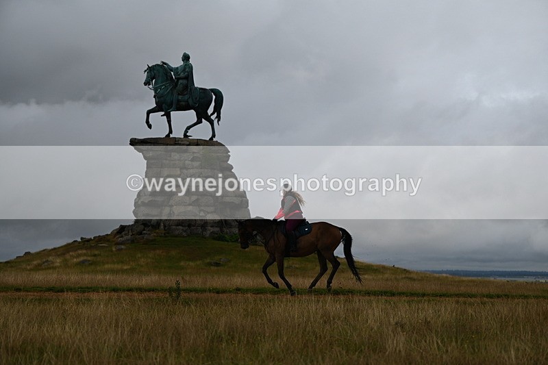 DSC_3940 - Time at Statue 14:56 to 15:05
