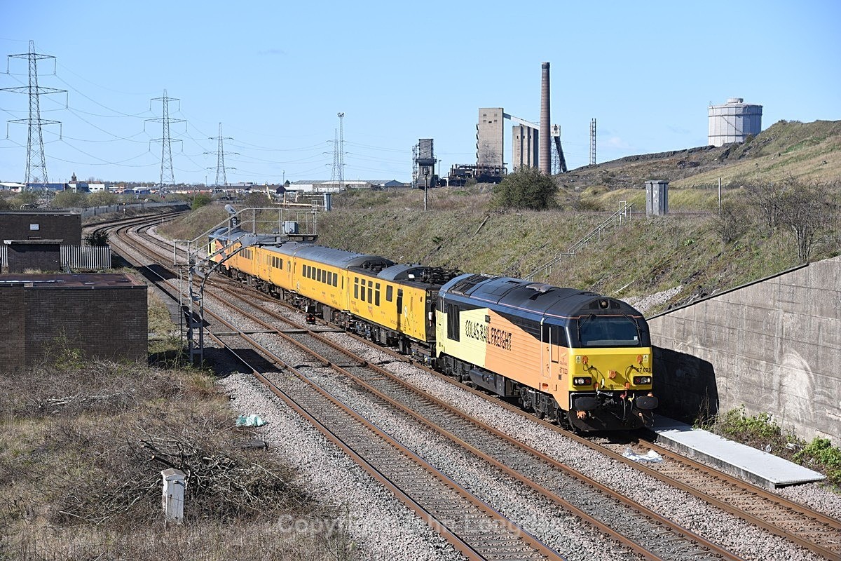 JL - 5.4.21 1Q28 67023 & 67027 Heaton - Derby, Grangetown - Teesside (west to east)