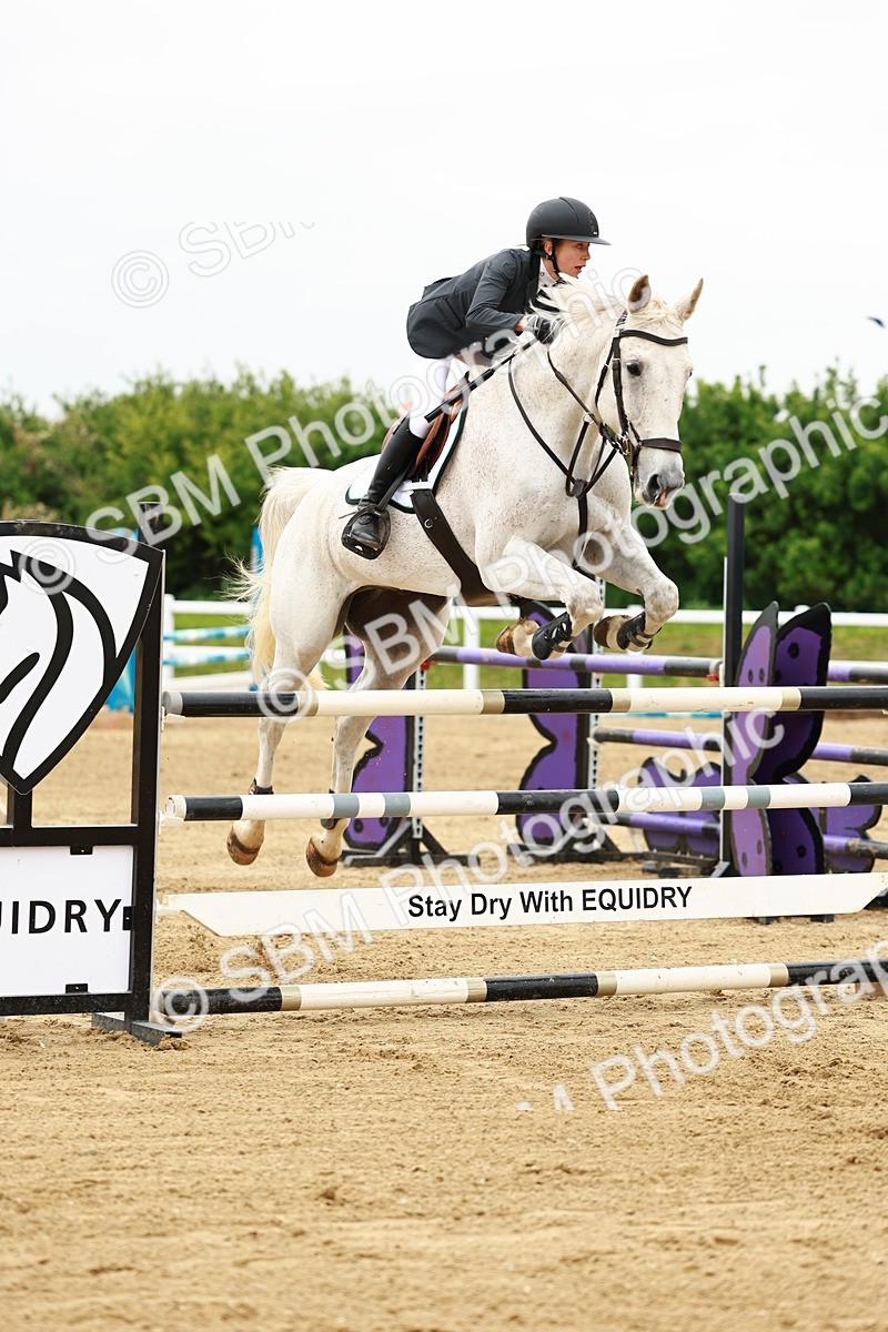 SBM_001105 - Class 5 - Senior Foxhunters - 1.20m