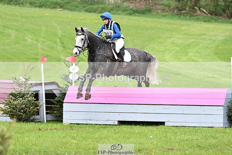 250419-174252-14522 - 907-Ellie.Barnard-DIAMOND.LUX.A.CLOVER