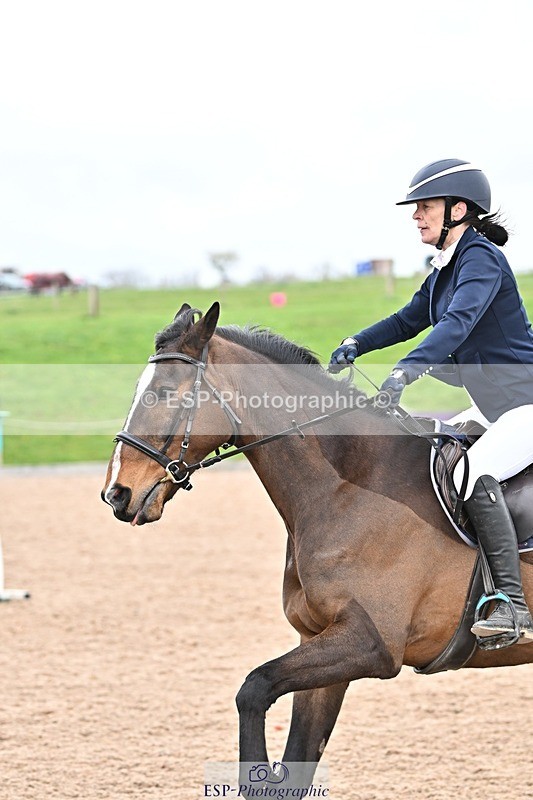 250414-102513-00095 - 70cm Round 1