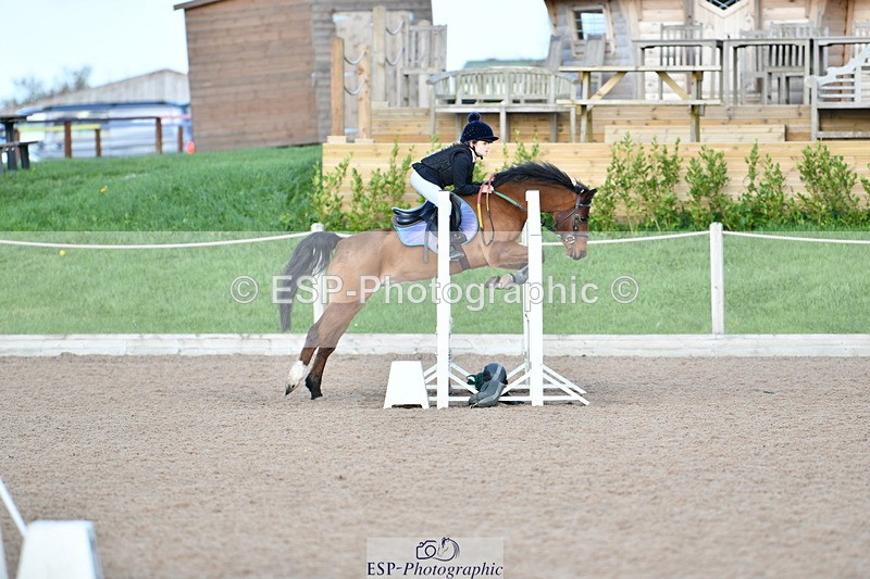 241026A-131228-01464 - SAT Cls 30 Stepping Stones 128+138