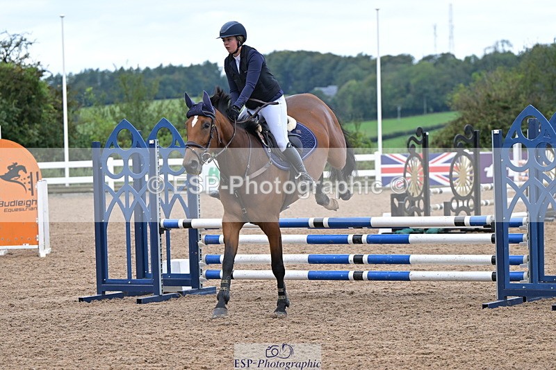240925A-102153-00051 - Clear Round