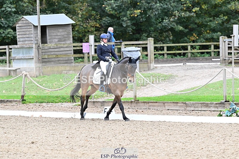 251022A-152736-00551 - B-112-Christina.Wiederkehr