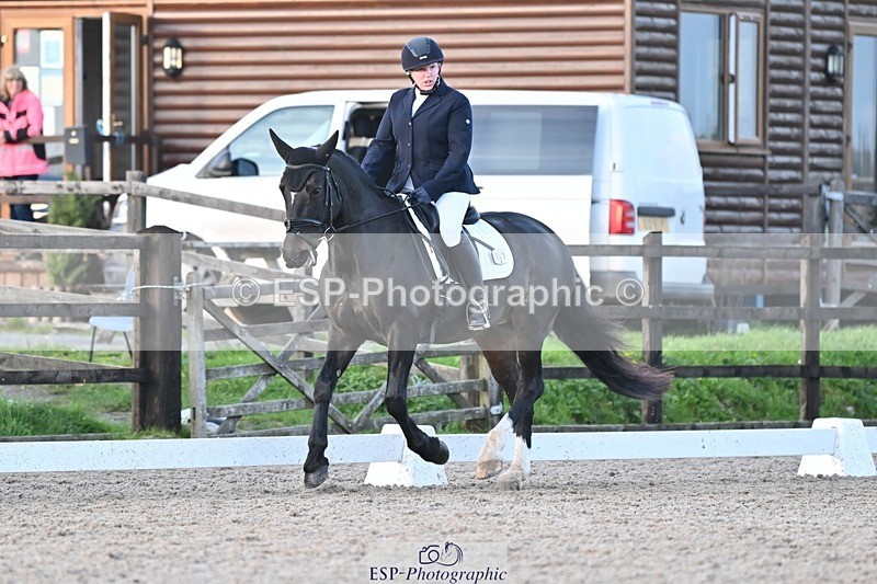 231105-160307-04006 - Cls 4 Novice 24 15.24 to 16.35 break