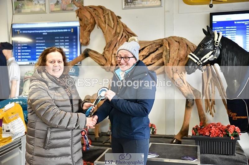 250215-153440-04458 - Medium Gold Presentations