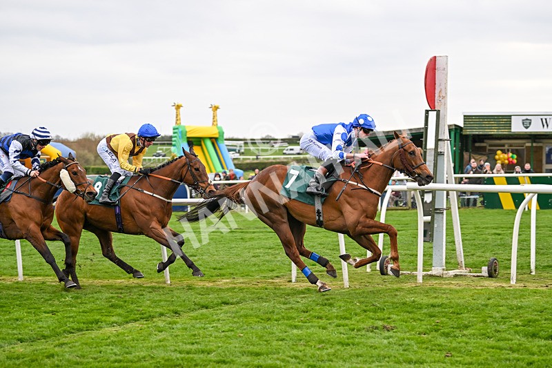 090425-Race 7-Mister Sox-0352 - Race 7